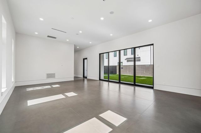 7218 Schiller Street, Houston, TX 77055