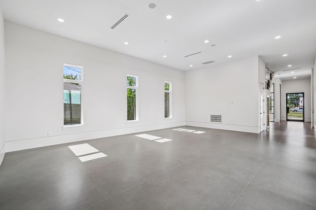 7218 Schiller Street, Houston, TX 77055