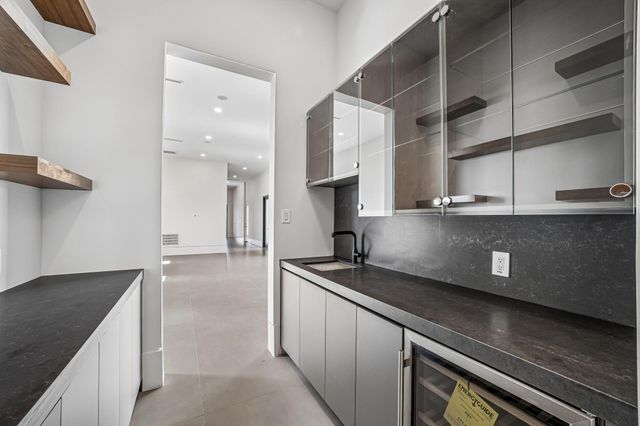 7218 Schiller Street, Houston, TX 77055