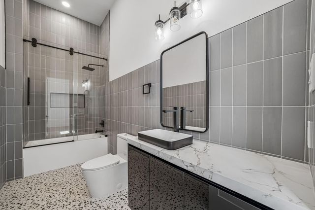 7218 Schiller Street, Houston, TX 77055