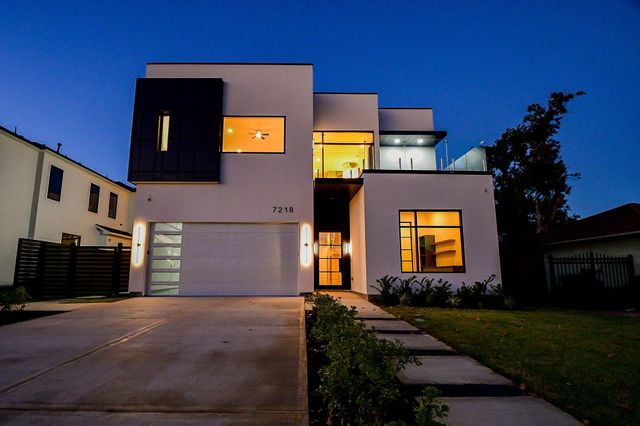 7218 Schiller Street, Houston, TX 77055