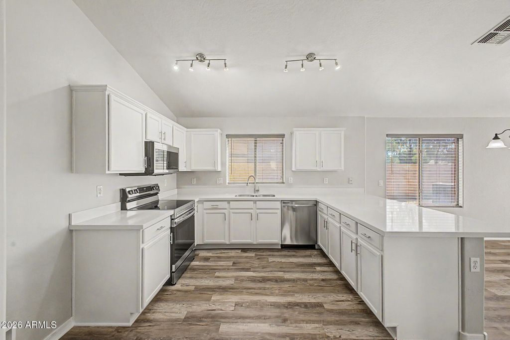 33876 N WINDMILL Run, San Tan Valley, AZ 85144 — photo 4