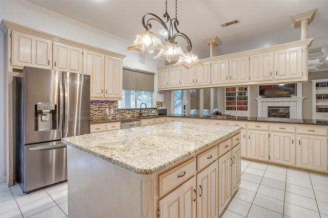 12 Park Place, Mansfield, TX 76063