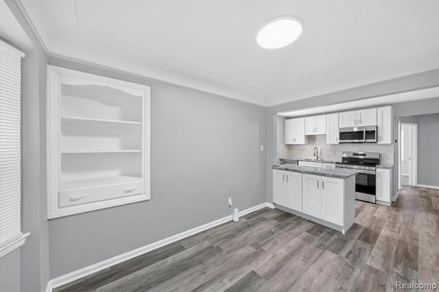 9943 Tecumseh, Redford, MI 48239