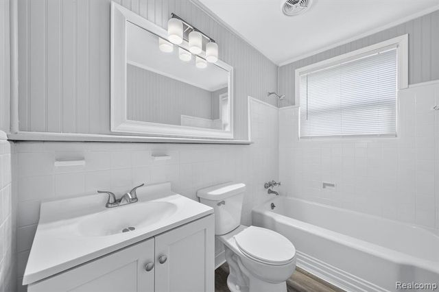 9943 Tecumseh, Redford, MI 48239