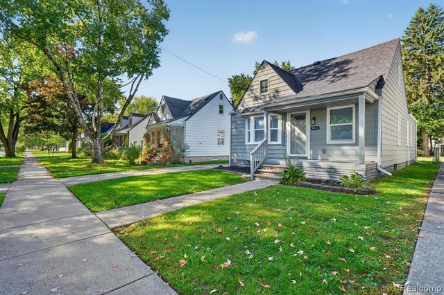 9943 Tecumseh, Redford, MI 48239