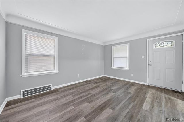 9943 Tecumseh, Redford, MI 48239