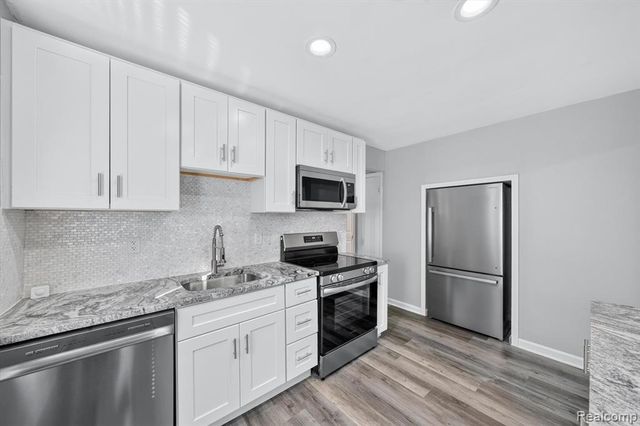 9943 Tecumseh, Redford, MI 48239