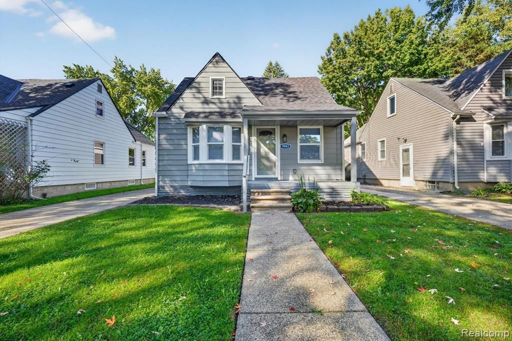 9943 Tecumseh, Redford, MI 48239
