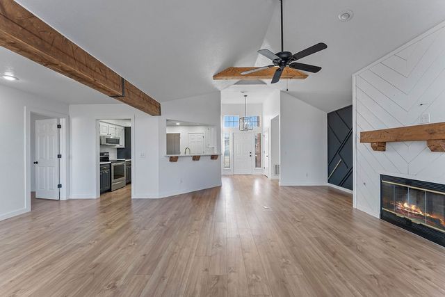 3901 W Cedar Street, Rogers, AR 72756