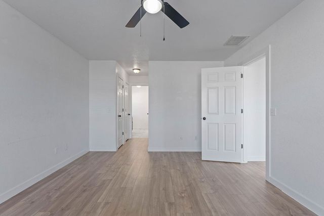 3901 W Cedar Street, Rogers, AR 72756