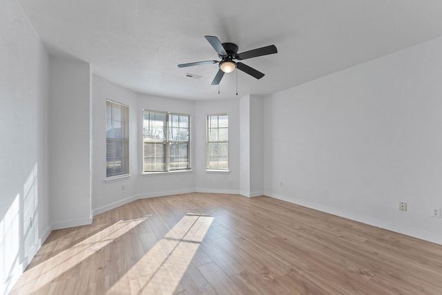 3901 W Cedar Street, Rogers, AR 72756