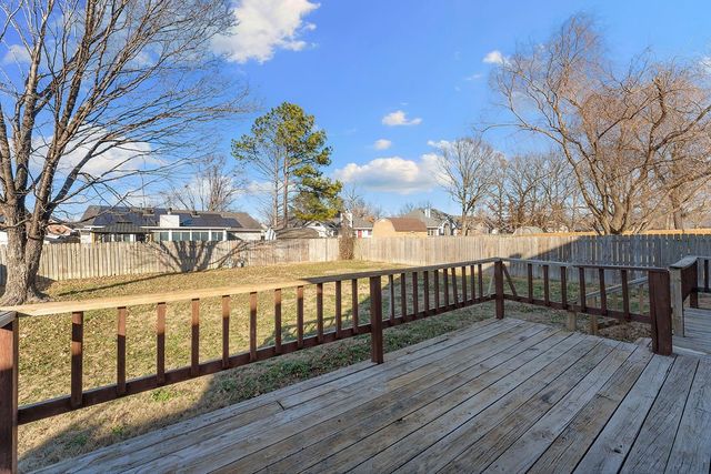 3901 W Cedar Street, Rogers, AR 72756