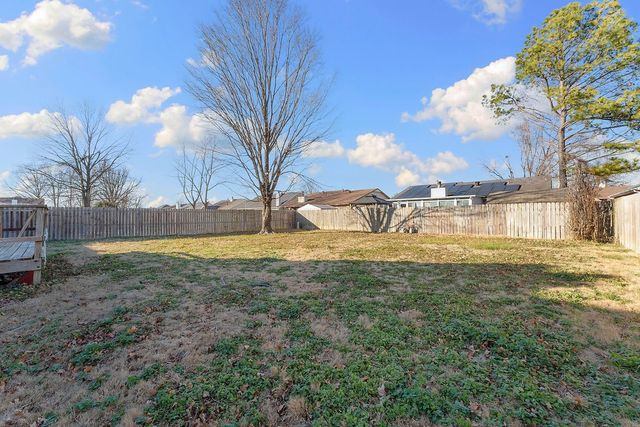 3901 W Cedar Street, Rogers, AR 72756