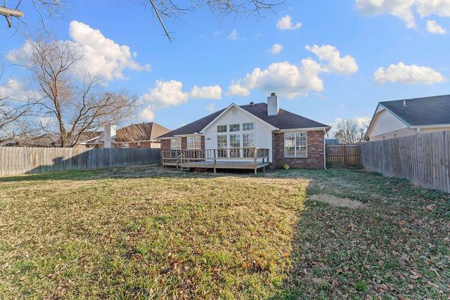 3901 W Cedar Street, Rogers, AR 72756