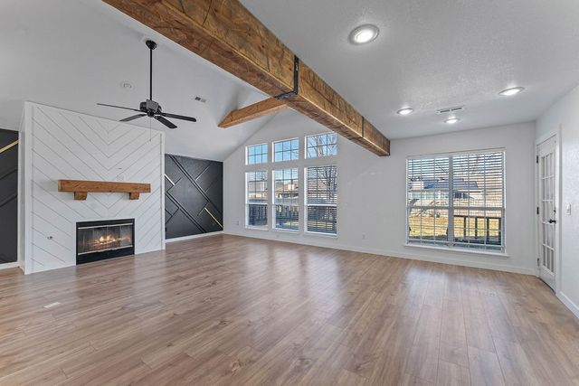 3901 W Cedar Street, Rogers, AR 72756