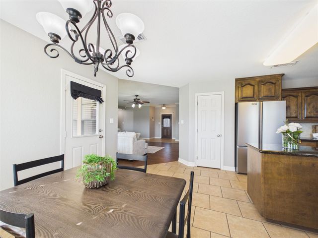 131 Eagle Nest Court, Richwood, TX 77566