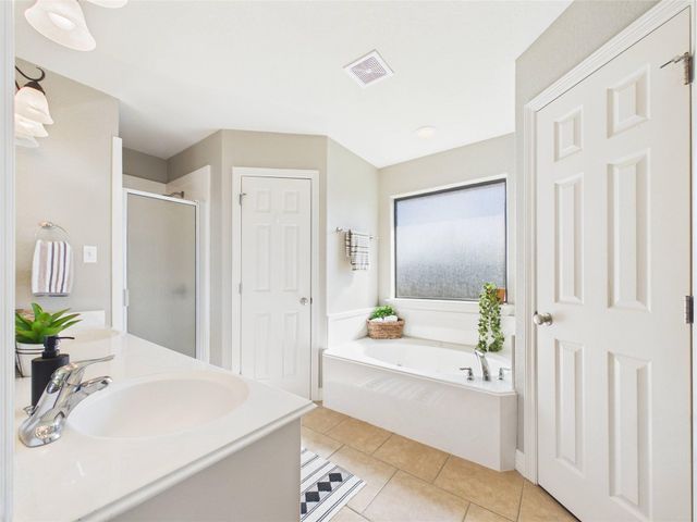 131 Eagle Nest Court, Richwood, TX 77566