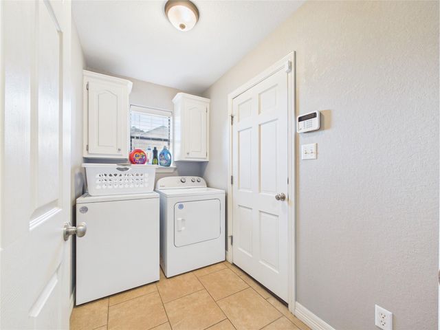 131 Eagle Nest Court, Richwood, TX 77566