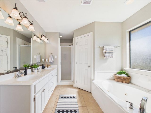 131 Eagle Nest Court, Richwood, TX 77566