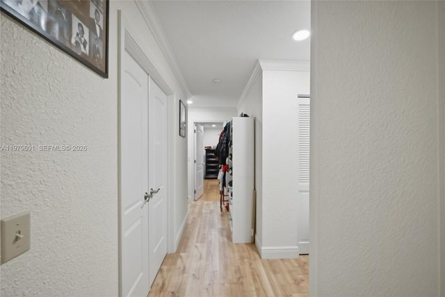 10003 NW 53rd Ct, Coral Springs, FL 33076