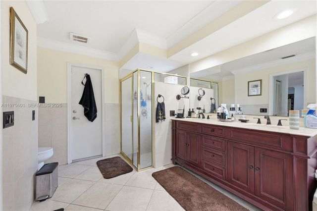 10003 NW 53rd Ct, Coral Springs, FL 33076