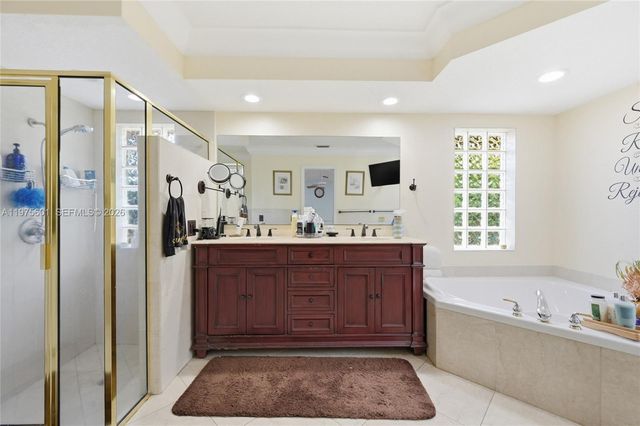 10003 NW 53rd Ct, Coral Springs, FL 33076