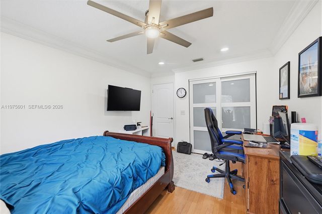 10003 NW 53rd Ct, Coral Springs, FL 33076