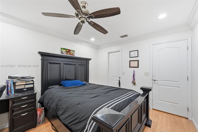 10003 NW 53rd Ct, Coral Springs, FL 33076