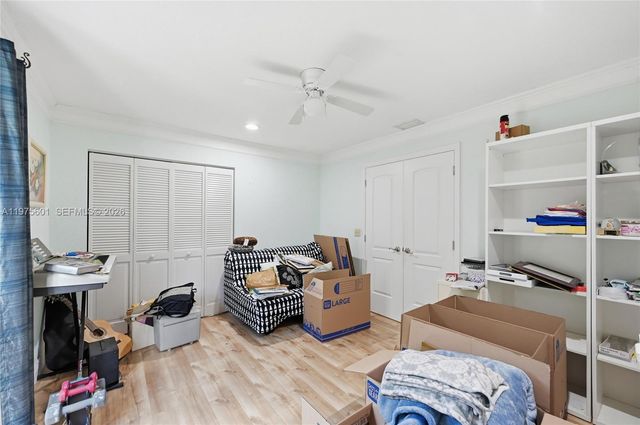 10003 NW 53rd Ct, Coral Springs, FL 33076