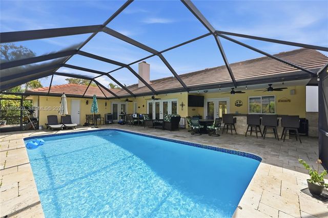 10003 NW 53rd Ct, Coral Springs, FL 33076