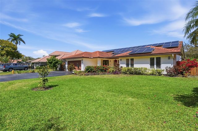 10003 NW 53rd Ct, Coral Springs, FL 33076