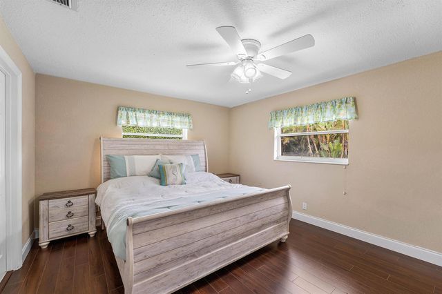 4025 NW 105th Avenue, Coral Springs, FL 33065
