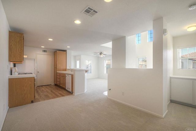 5005 Codorniz Way 8, Oceanside, CA 92057