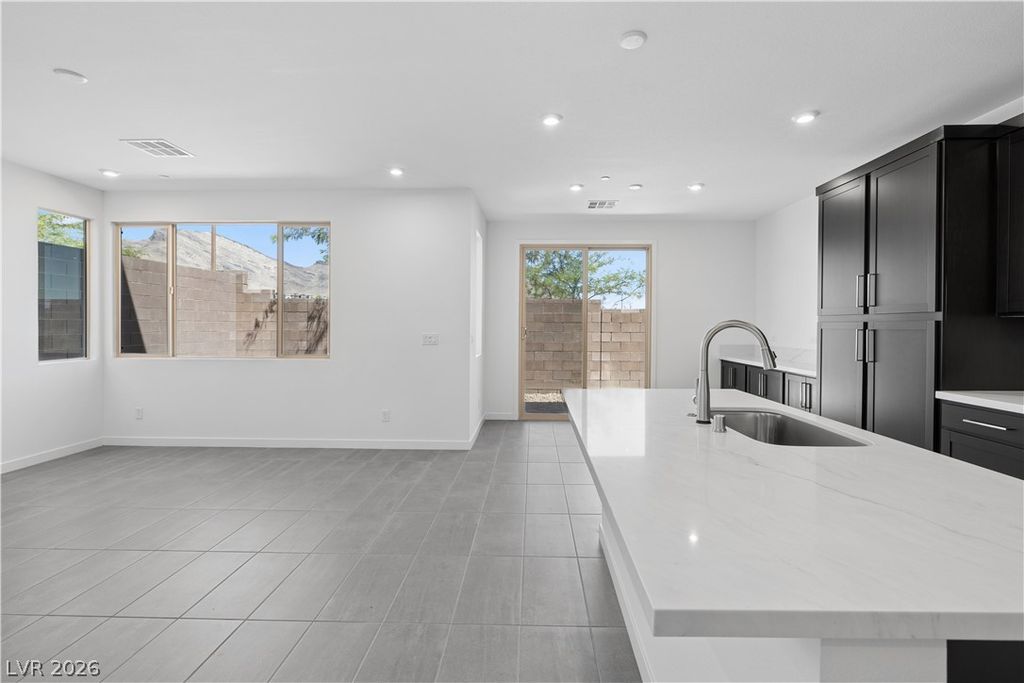 11970 Angle Cliff Avenue, Las Vegas, NV 89138 — photo 4