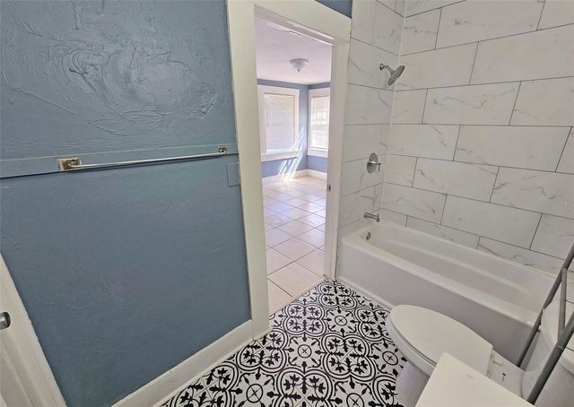 612 26TH STREET W 4, Bradenton, FL 34205