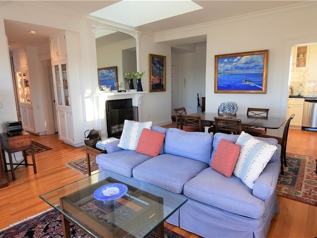 35 Chastellux Avenue J, Newport, RI 02840