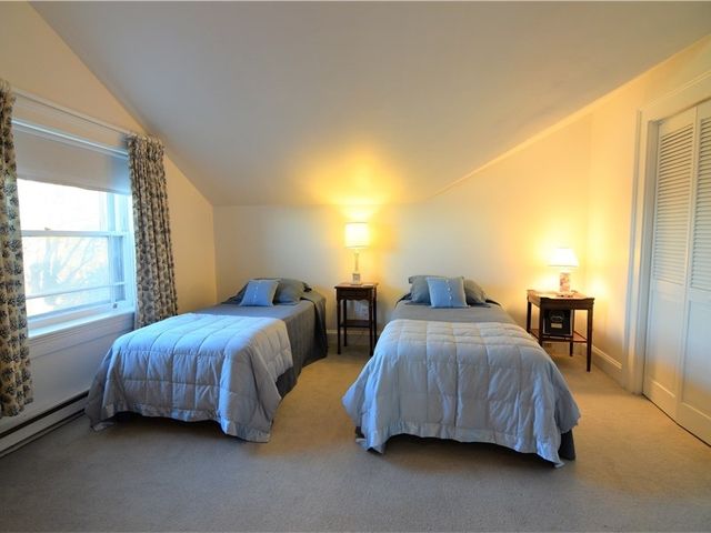 35 Chastellux Avenue J, Newport, RI 02840