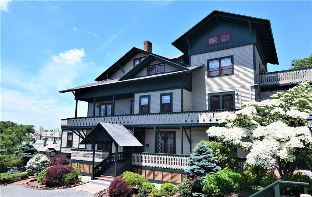 35 Chastellux Avenue J, Newport, RI 02840