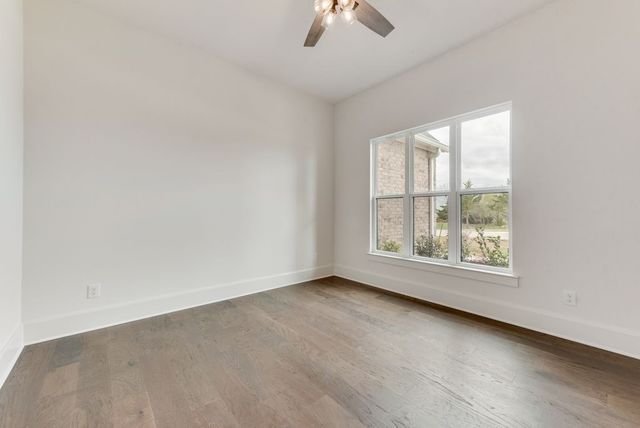745 Evergreen Way, Nevada, TX 75173