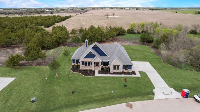 745 Evergreen Way, Nevada, TX 75173
