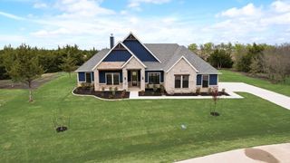745 Evergreen Way, Nevada, TX 75173