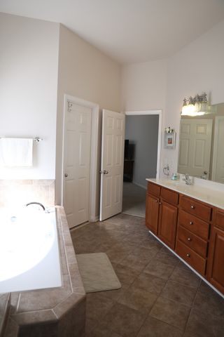 1019 Queens Pl, Spring Hill, TN 37174