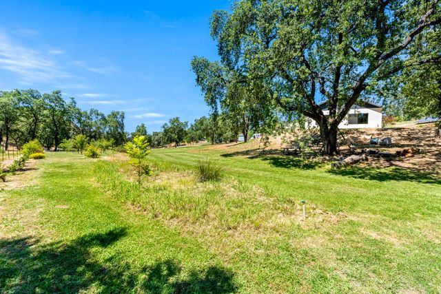 2295 Moran Ct, Auburn, CA 95603