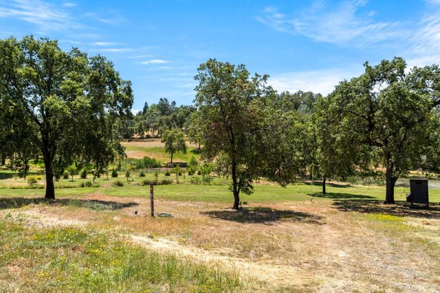 2295 Moran Ct, Auburn, CA 95603