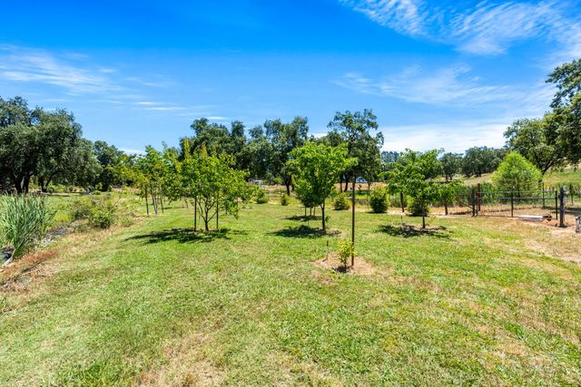 2295 Moran Ct, Auburn, CA 95603