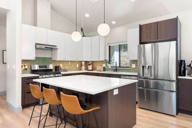 2295 Moran Ct, Auburn, CA 95603