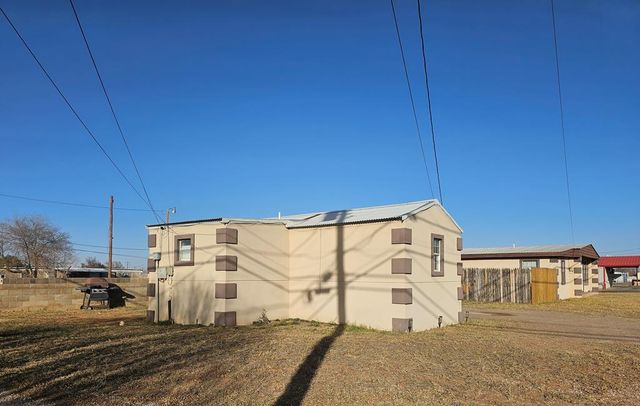 200 SW Ave E, Andrews, TX 79714