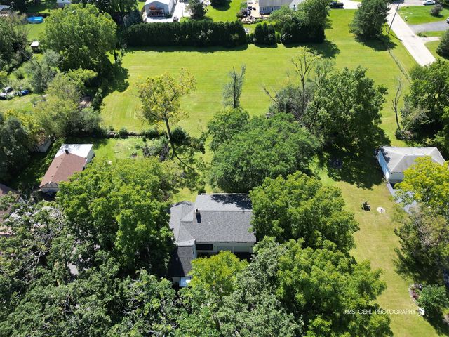 38105 W Lincoln Avenue, Beach Park, IL 60087