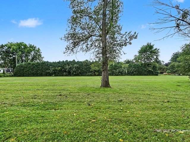 38105 W Lincoln Avenue, Beach Park, IL 60087